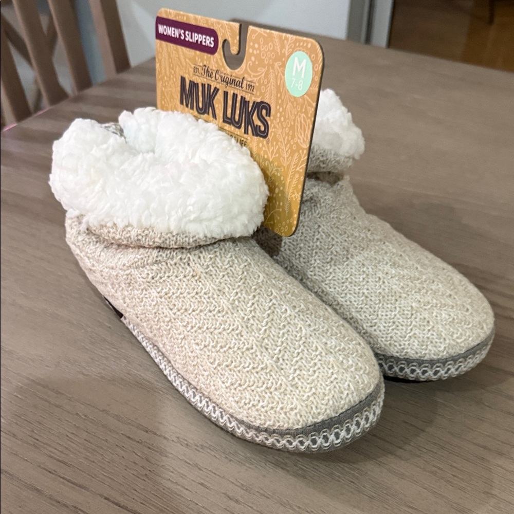 Muk Luks Beige Knit Women's Plush Lined Slippers